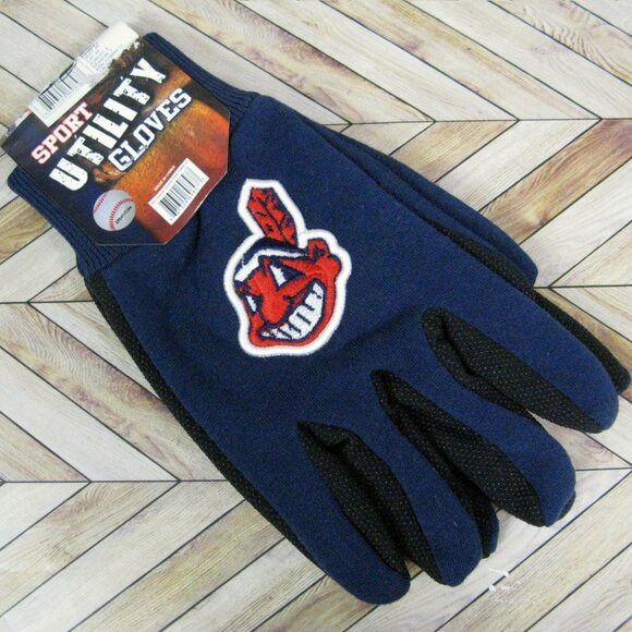 Cleveland Indians 3 Pc Lot Chief Wahoo Utility Gloves Rain Poncho Bottle Hugger - Picture 4 of 7